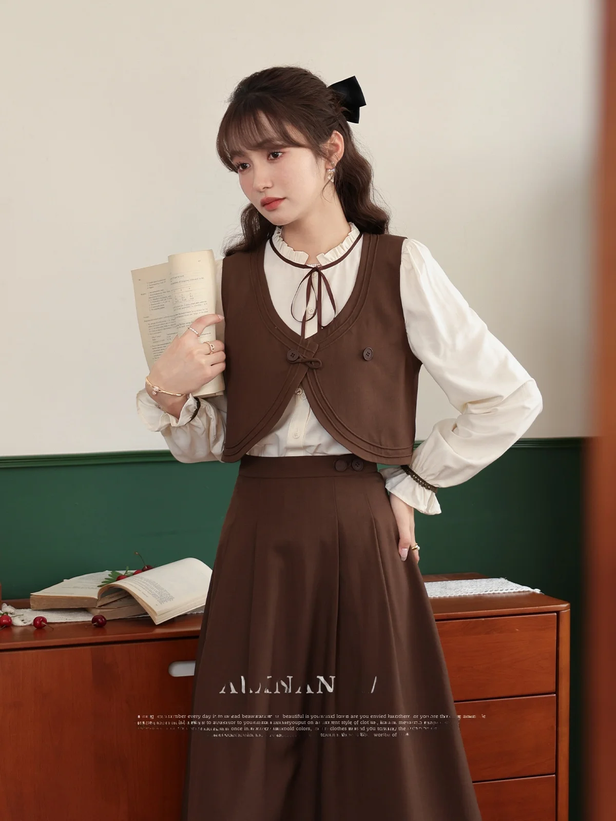 Conjunto de falda larga y Sve irt marrón para mujer, traje de camiseta Faion, otoño 2023, nuevo Sle de Lu Xiang Nan, jarabe de arce Latte