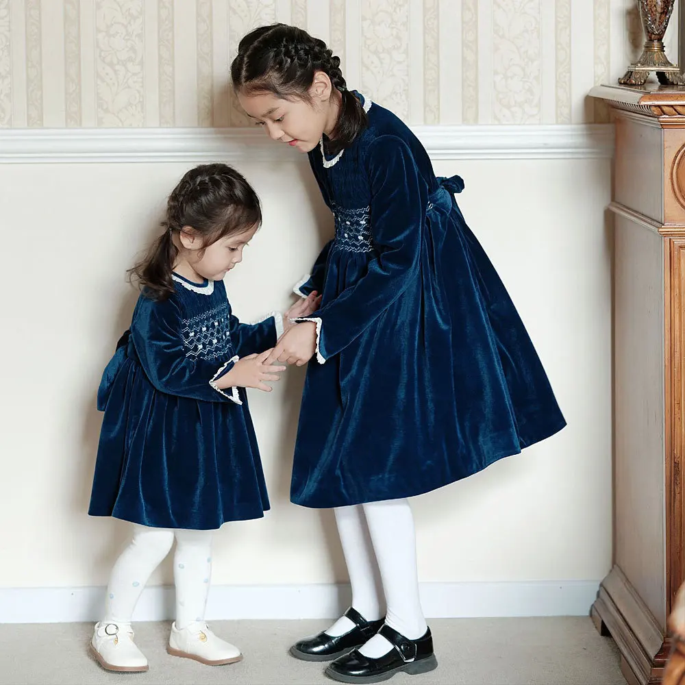 

New Children Vintage Clothing Girls Blue Velvet Dress Handmade Smocking Princess Christmas Eid Birthday Palace New Year Clothes