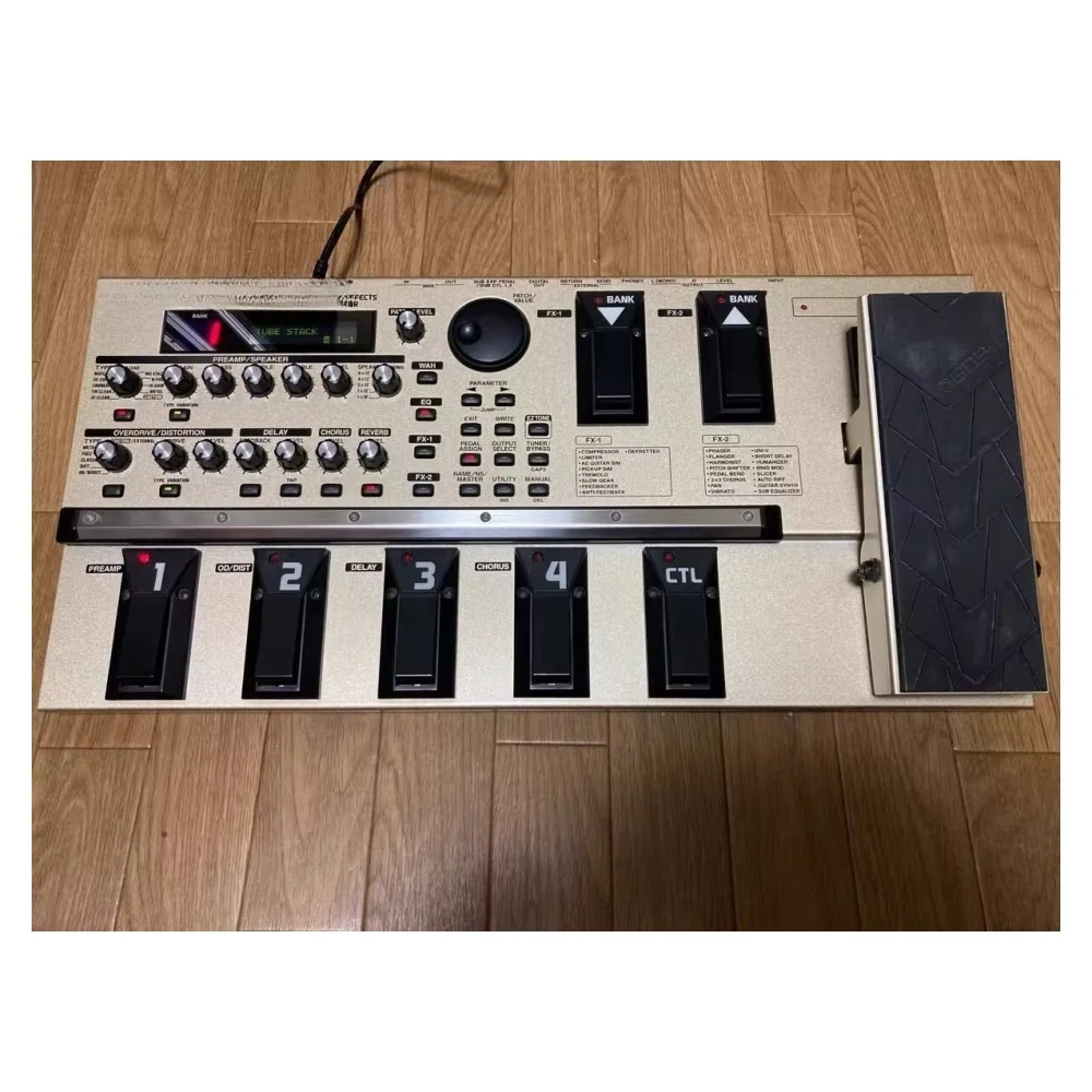 เอฟเฟคกีตาร์ Boss GT-6 สแตนเลส สำหรับกีตาร์เบสและกีตาร์ไฟฟ้า สภาพ 95% มือสอง อุปกรณ์เสริมเครื่องดนตรี