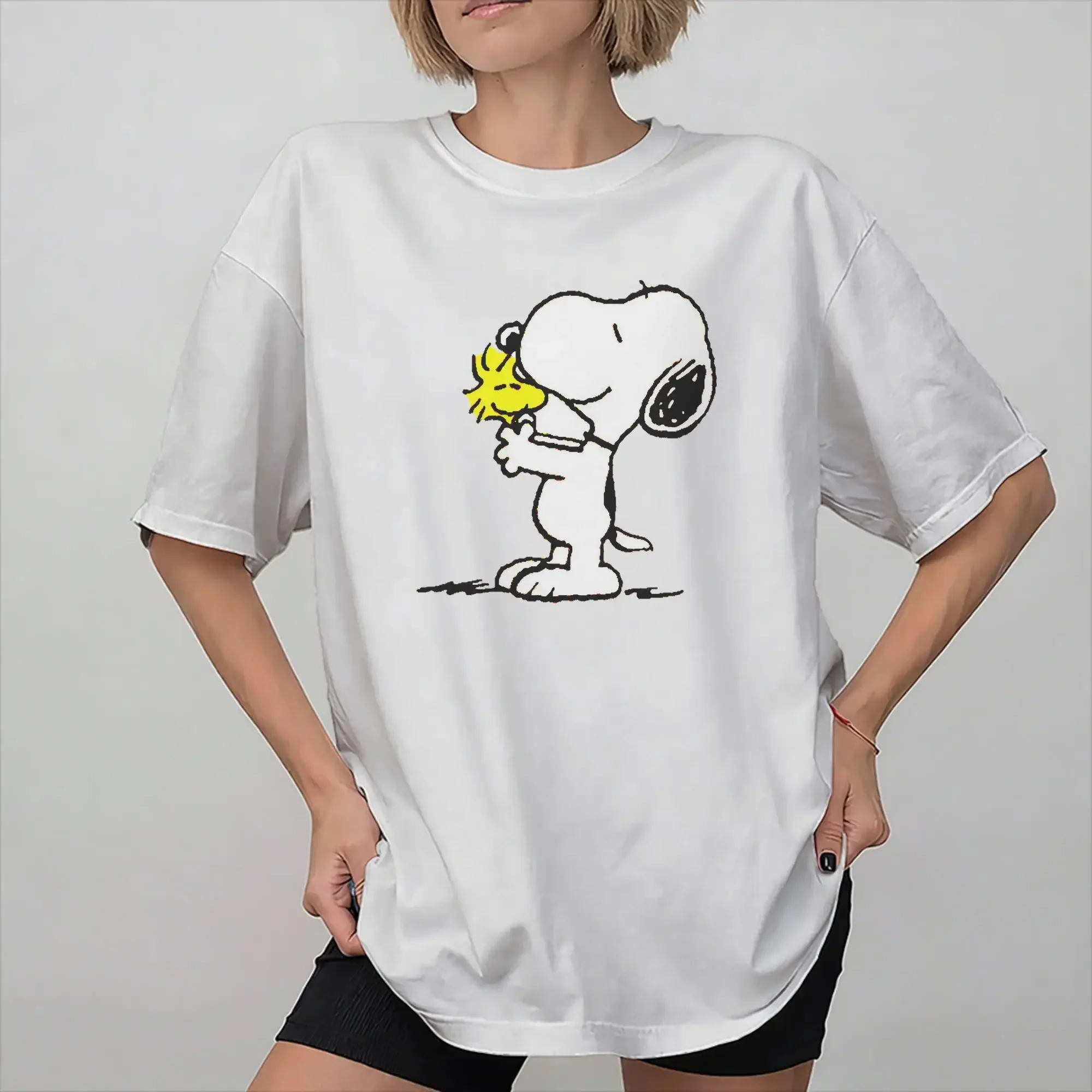 Grafikdruck, Snoopy-Cartoon-Hund-Motiv, T-Shirt für Damen, Herren und Kinder, aus reiner Baumwolle, kurzärmeliges Kleidungsstück. – Detail 4