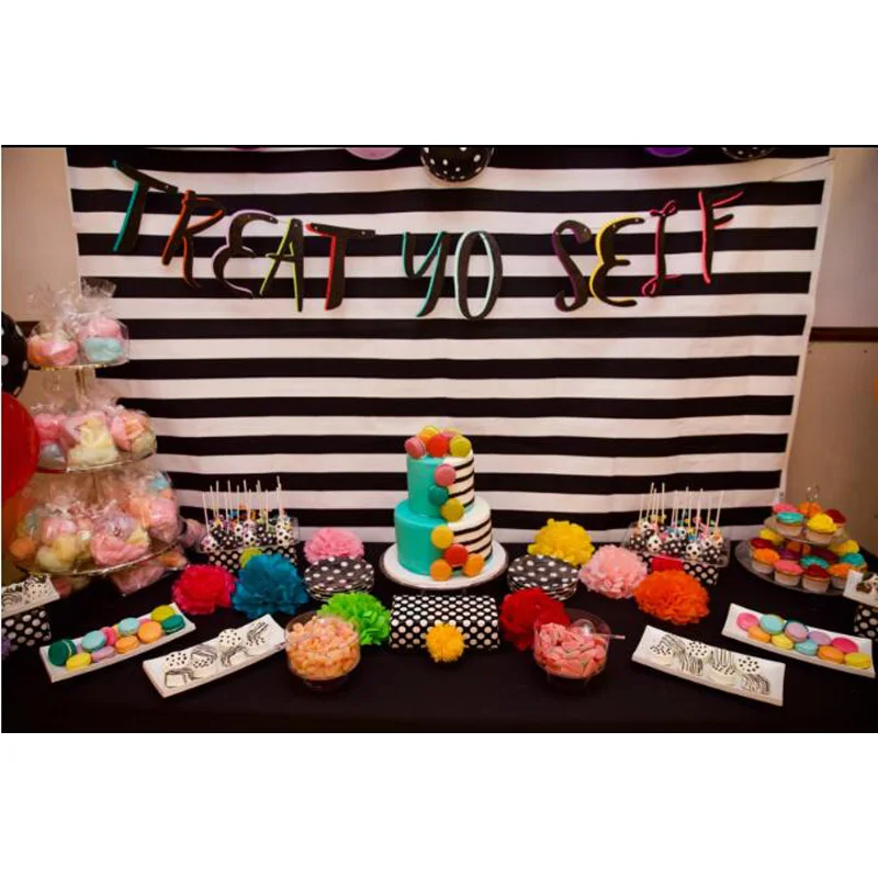 Rayas horizontales blancas y negras, patrón de fondo de advertencia, gráfico moderno, retrato de fiesta de cumpleaños, accesorios de estudio fotográfico