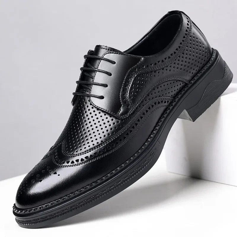 Zapatos informales de cuero calados para hombre, mocasines transpirables de suela gruesa, a la moda, para primavera y otoño