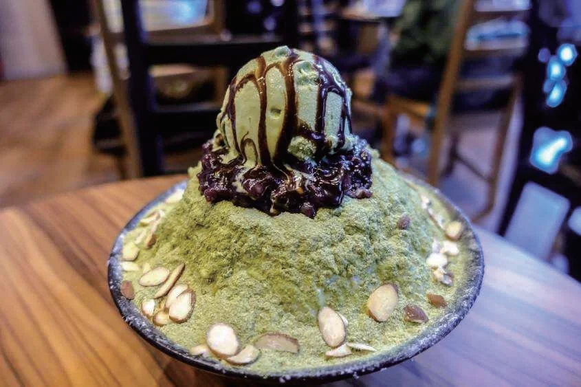 tric Snow Cone Ice Shaver Maker 110V 220V Bingsu Shaved Commercial Kitchen Refrigeration Equipment BLG 180kg/24H Hot Selling