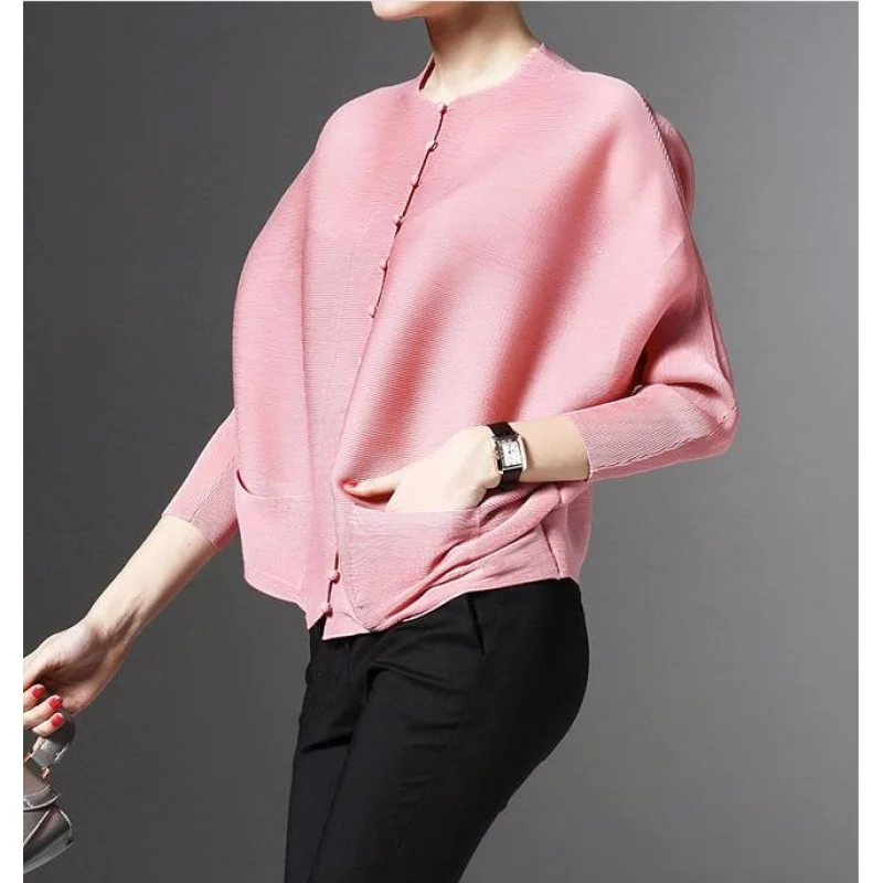 Loose Batwing Sleeve Pleated Slimming Casual Style Women's Top Button Design round Neck Seven Sleeve Length Polyester Fiber