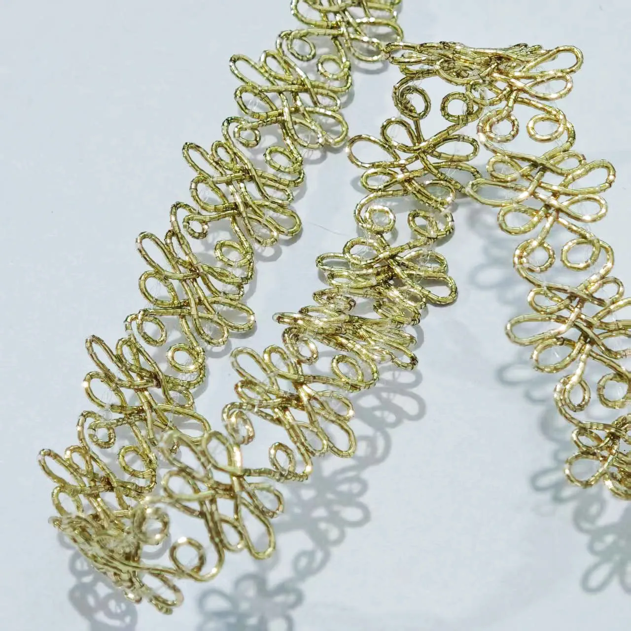 10 Yards Goldfaden-Häkelspitzenborte, 1,5 cm breite Blumen-Spitzenborte zum Nähen für Hutaccessoires