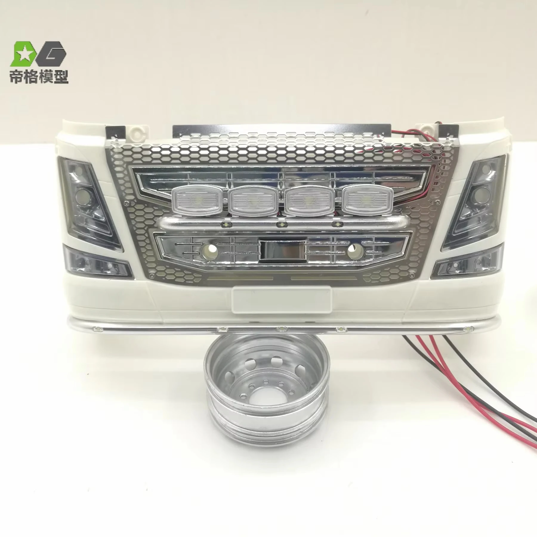 1/14 Toy Truck CNC Metal Grille Light For Tamiya VOLVO FH16 And Scania R620 R470 1/14 RC Tractor Truck DEGREE MODEL DIY Parts