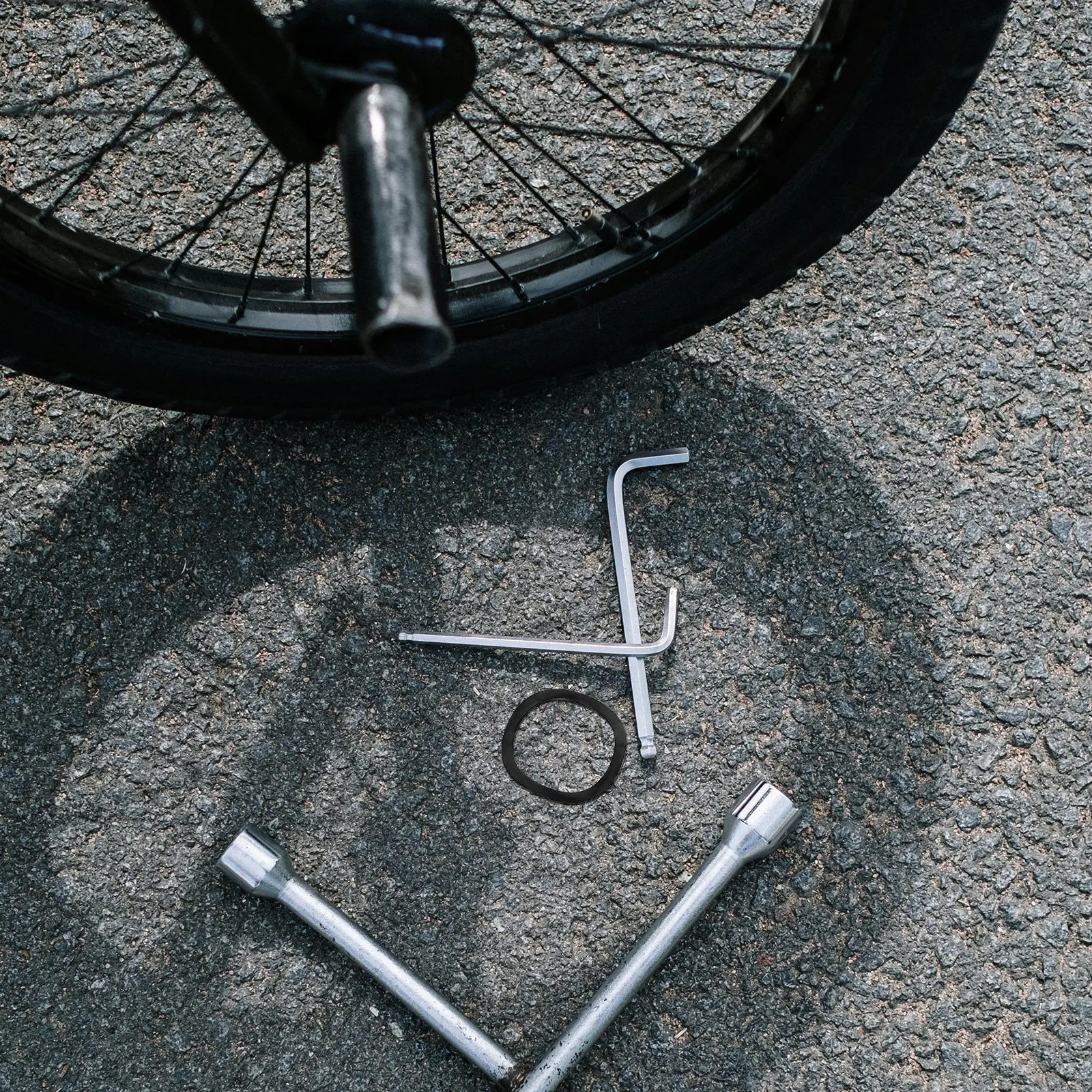 

Bicycles Bottom Brackets Conversion Sleeve 24mm Crankset Spacer Washer Bicycle Repair Parts Mountain Bike Bottom Bracket