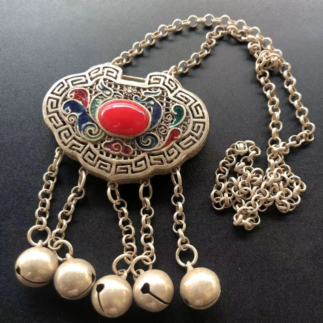 Vintage Filigree Lock Neck Pendant Color Enamel Phoenix Ornament Red Stone Bell Tassel Adjustable Ethnic Chain Jewelry