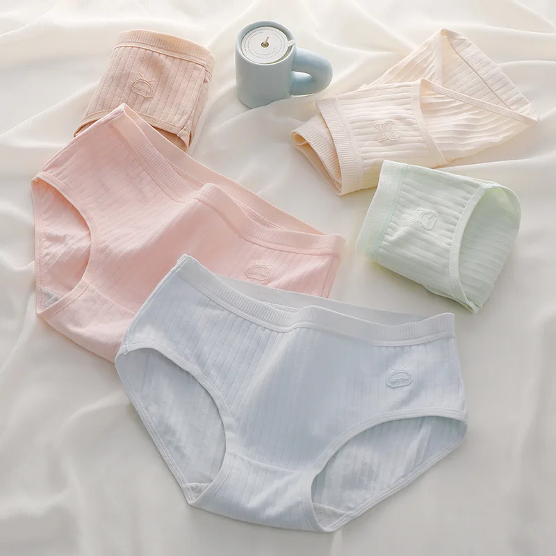 Solid Color Minimalist Women's Pure Cotton Underwear Women's All Cotton Range Girl's Mid Waist Comfortable Triangle Shorts