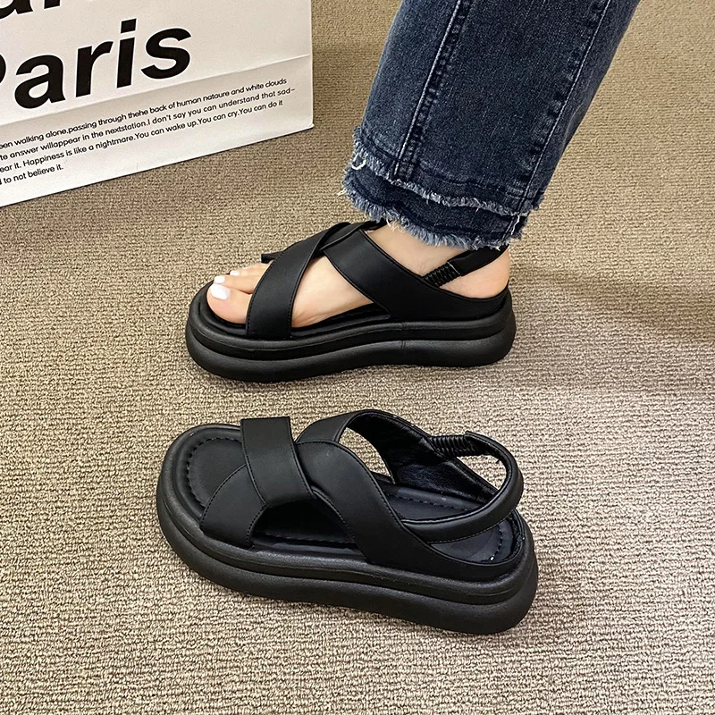 Summer Ladies Platform Shoes Women 2024 Designer Flat Sandals Girl Thick Bottom Luxury Woman Beach Sandal