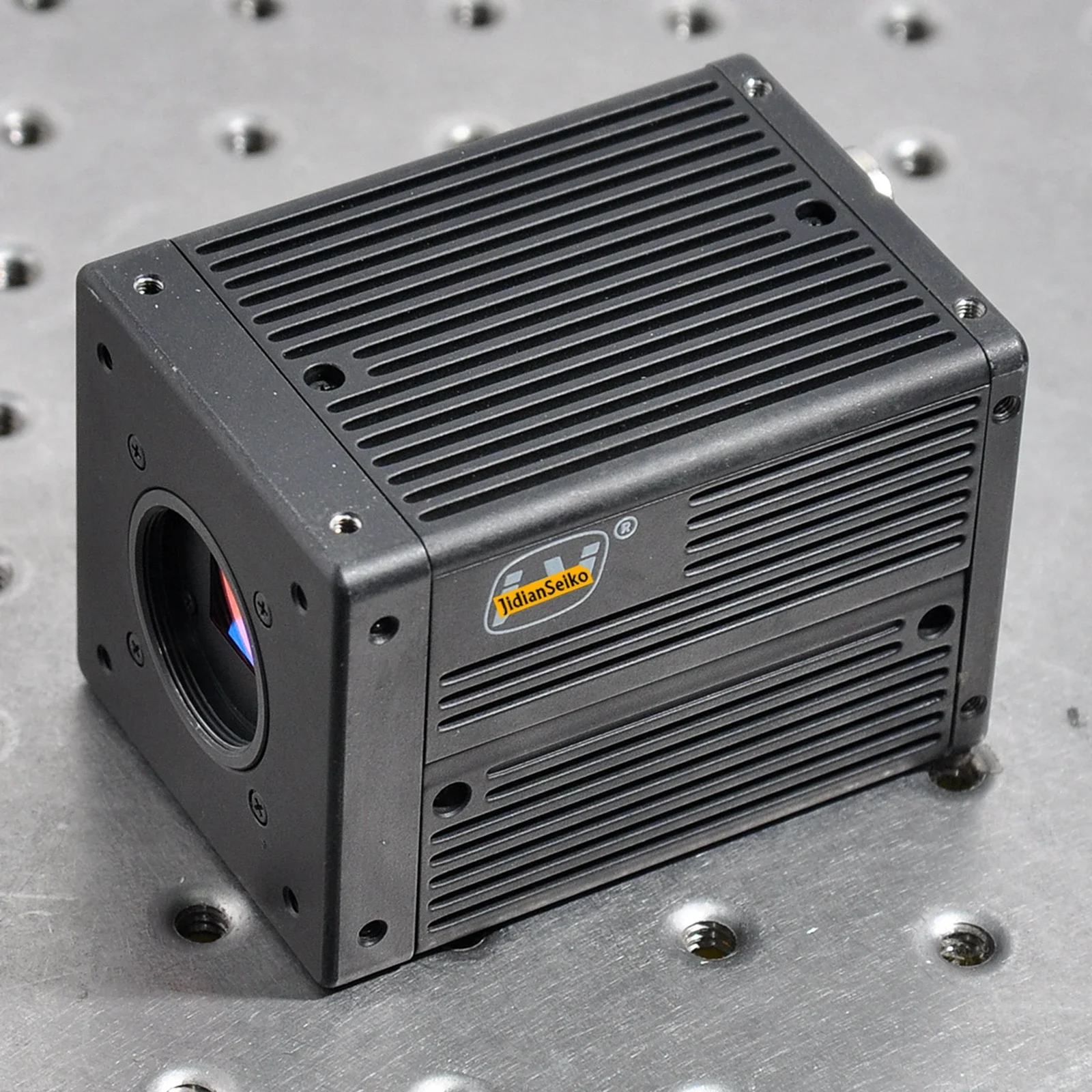 

AT-140CL Industrial RGB Area Scan Camera Based On 3CCD Prism Color Camera 4.2 Million Pixels Used