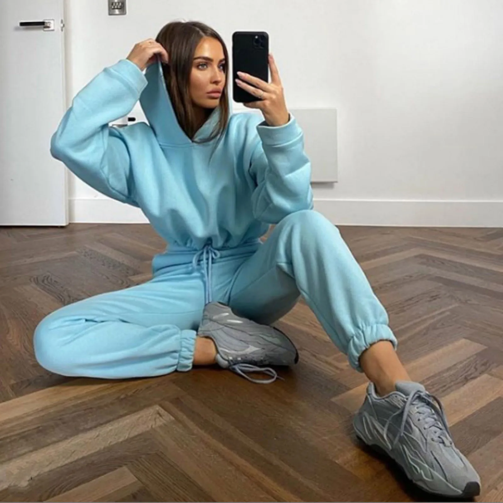 Casual Tracksuit Women Fleece 2 Pieces Set Solid Color Short Hooded Sportswear+high Waisted Sports Pants Set Female Outfits