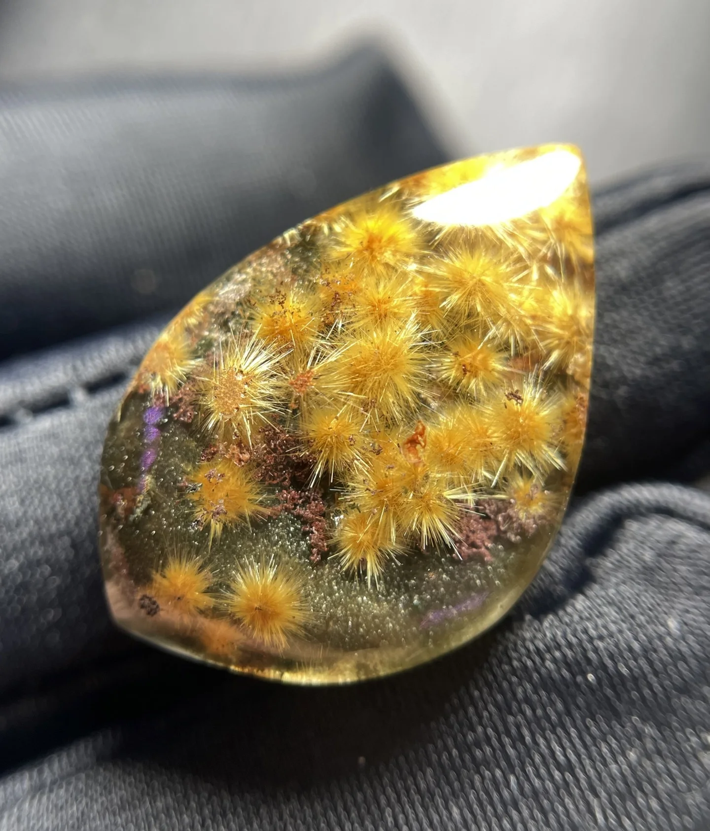 

Natural Gold Rutilated Quartz Pendant 25.8*17.2*8mm Flower Rutilated Quartz Jewelry Men Women Brazil AAAAAAA