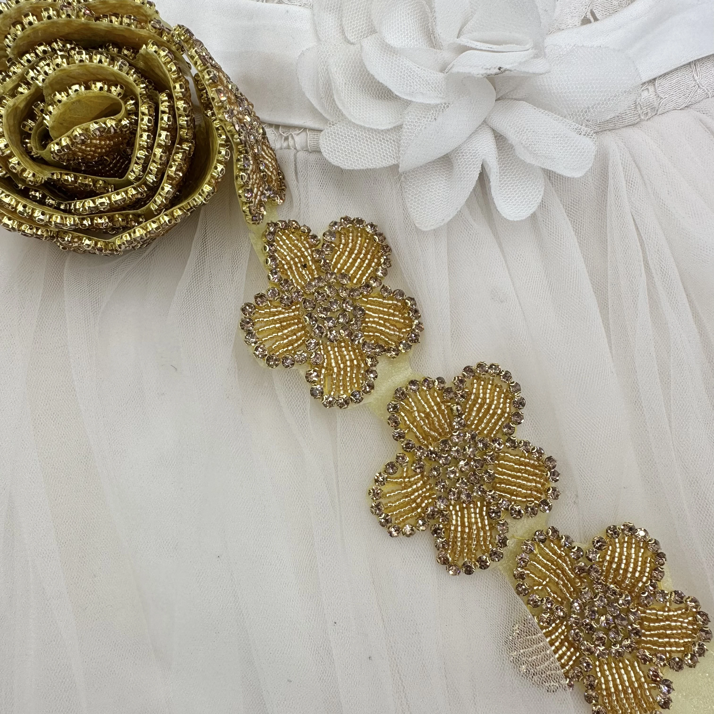Women's DIY Hat Accessories Bead Embellishments Shoe Clothing Accessories Glass Beads Iron-On Rhinestones Flower Decorations