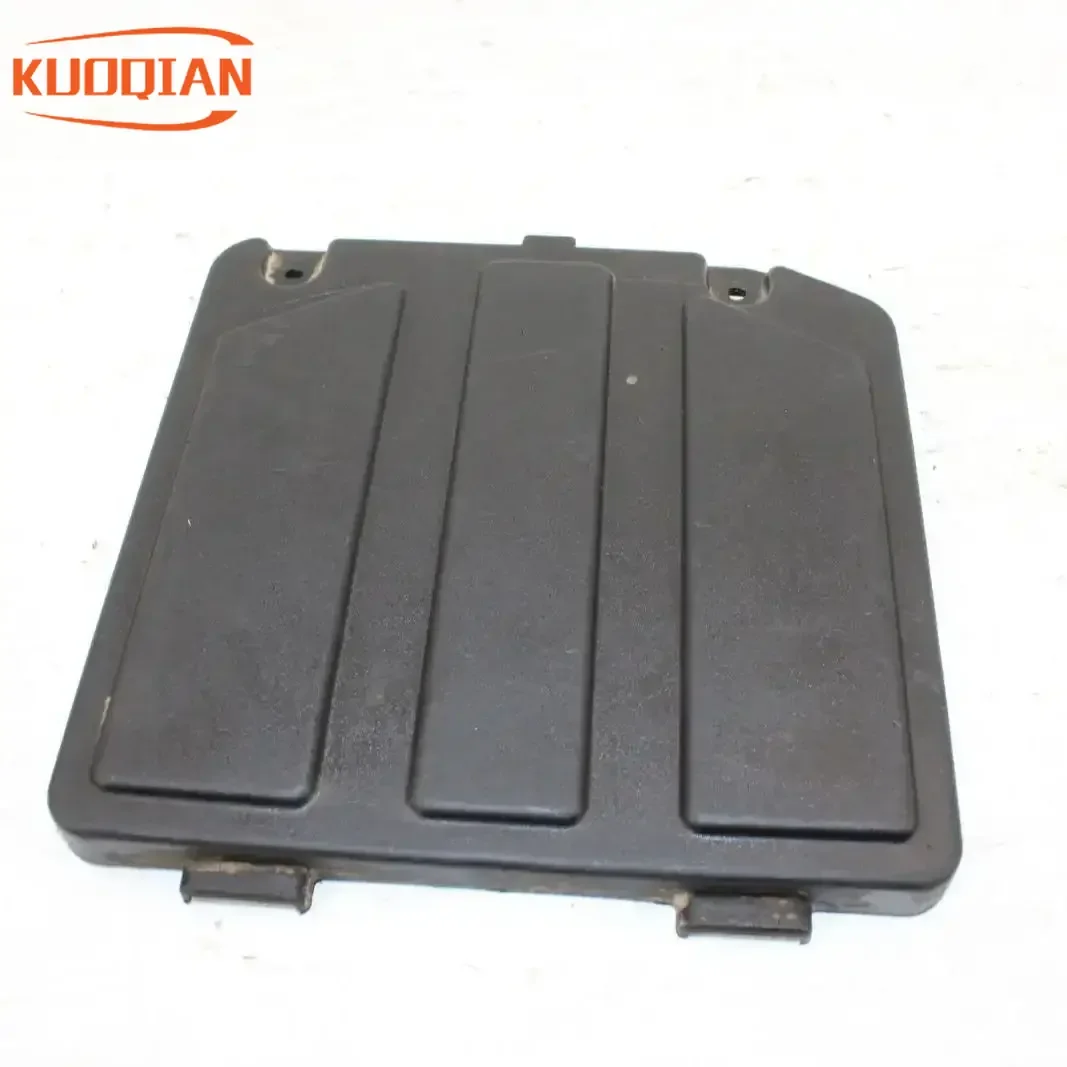 

2015-крышка лотка для аккумулятора MOTO ZFORCE 800 9060-040027-1000