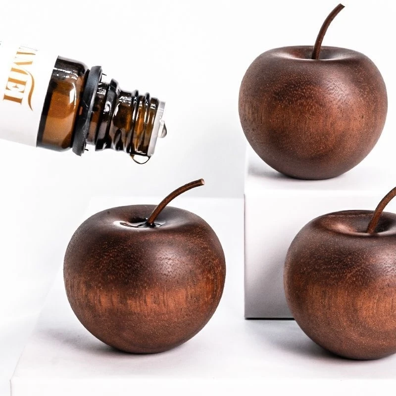 Solid Wood Apple Aromatherapy Machine Natural Wood Apple Shape Ornaments Suitable for Indoor Car Office Children's Toys Gifts