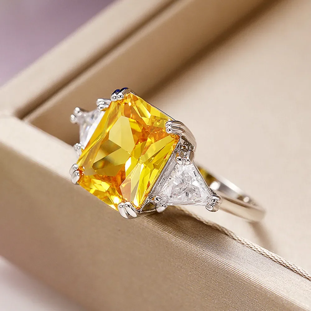 2026 New Women's Yellow Diamond Rectangular Ring Imitating Mozambique's Fairy Aura 3-carat Ladder Square Diamond Ring