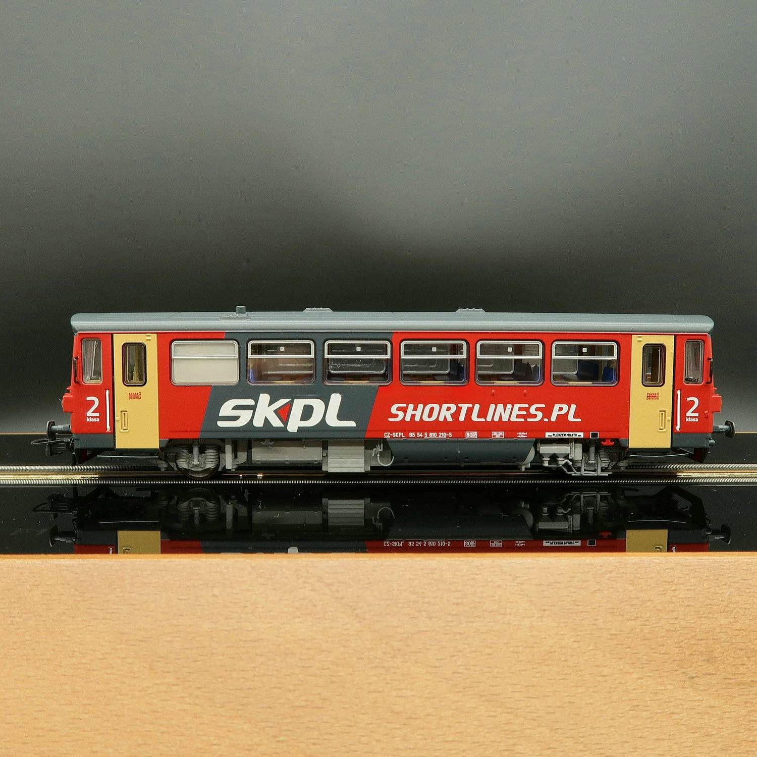 ROCO Train Model HO 1/87 70387 810 Rail Diesel Car SKPL Digital Sound Effect (DCC) Indoor Light Train Toy High-end Gift