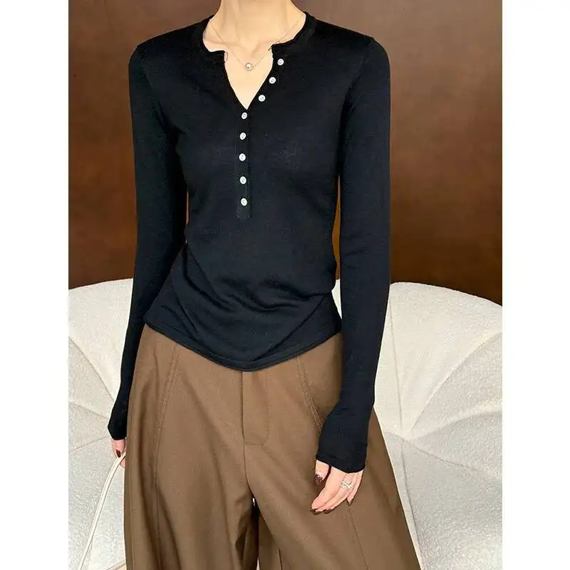 

2026 Spring Women Base Layer New Women's V Neck Base Layer Minimalist Slim Fit Sweater Knit Top Long Sleeve T-shirt