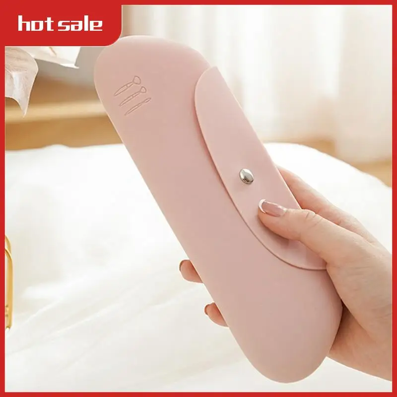 

A33R-Silicone Makeup Brush Holder Travel Cosmetic Bag: Soft Portable Cosmetic Face Brushes Holder