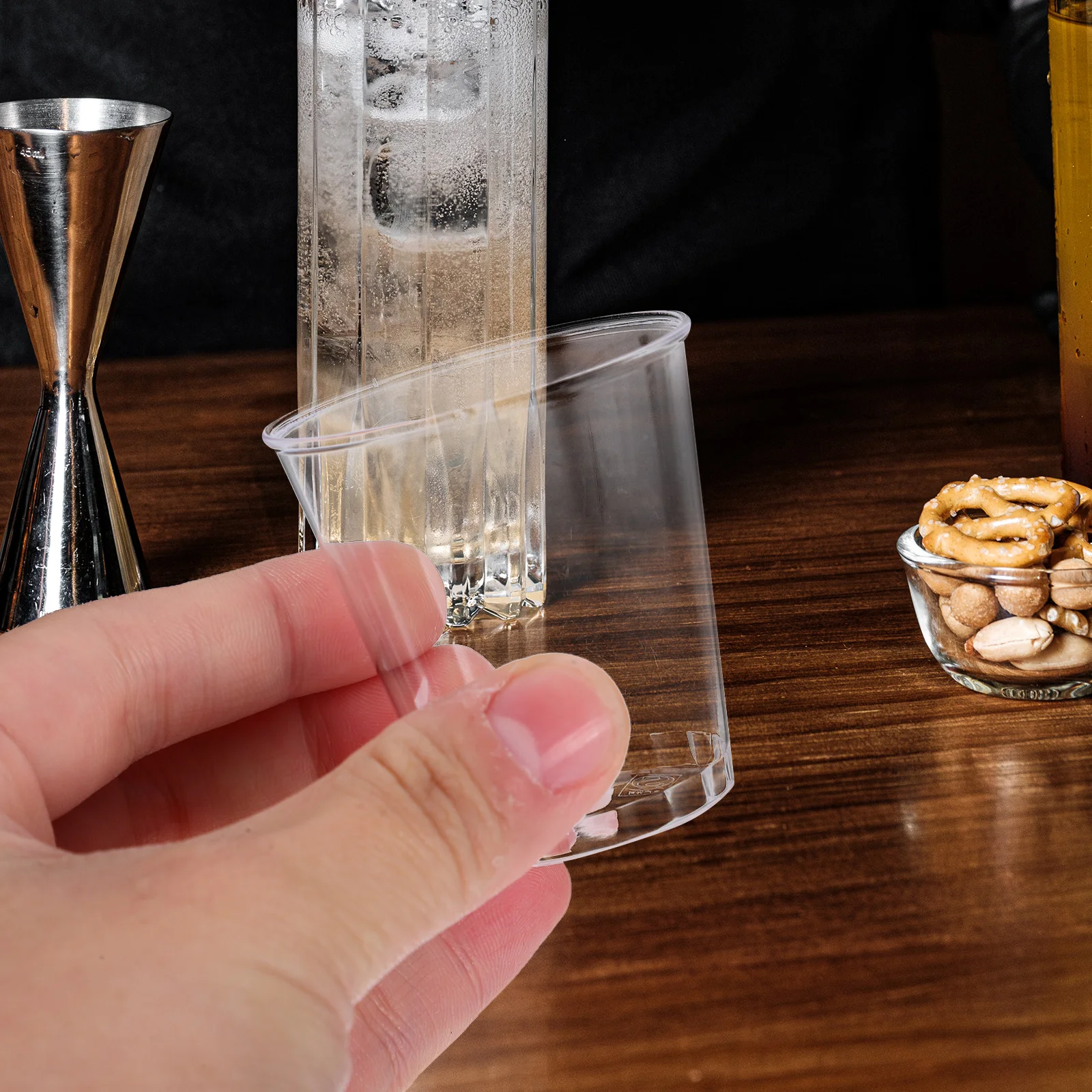 

100pcs Thickened Disposable Cocktail Glasses 60ml Mini Drinking Cups for Party Bar Restaurant Wedding Banquet Material