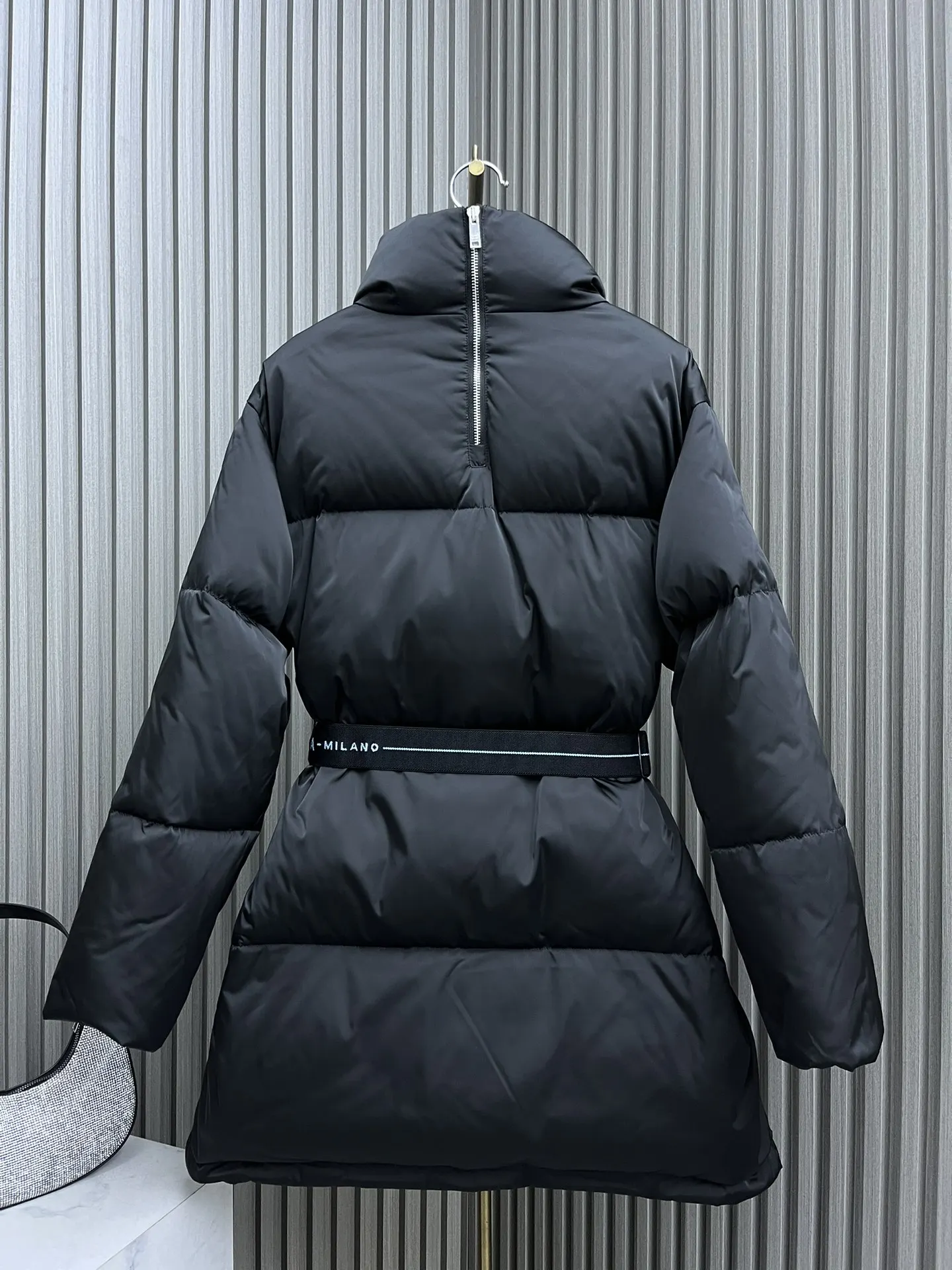 Womans Down Jacket Mid-Length Front and Back Zipper White Duck Down Jacket H-Version Stand-Collar Thin Coat with Waist Belt