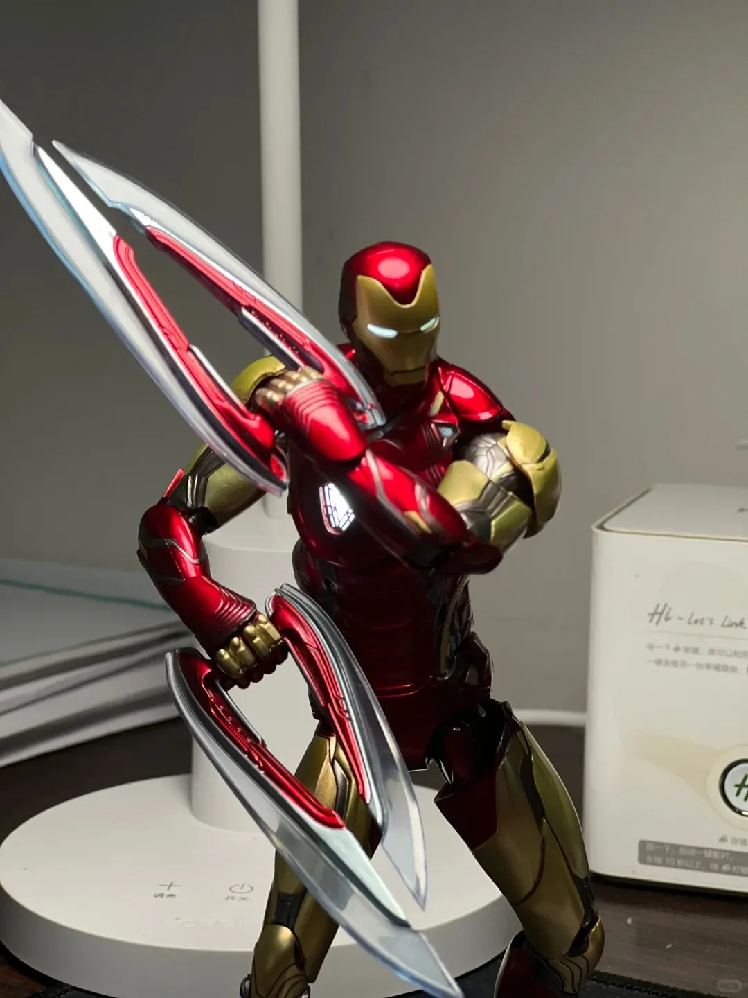 

Movie Avengers Endgame Iron Man Mark85 Action Figure 1/10 Iron Man Mk85 Gift Packs Ornament For Boys Birthday Gift