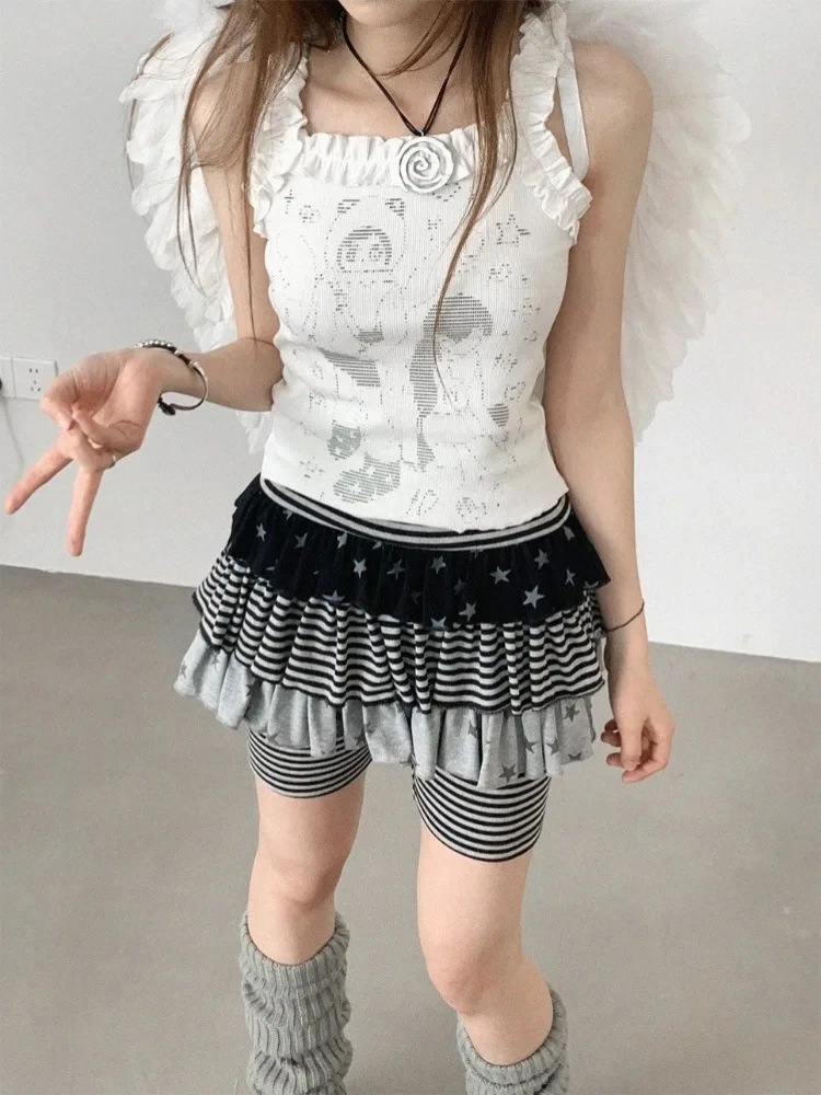 

Three-layer cake knitted skirt with star stripes and soft elastic pants skirt to prevent exposure