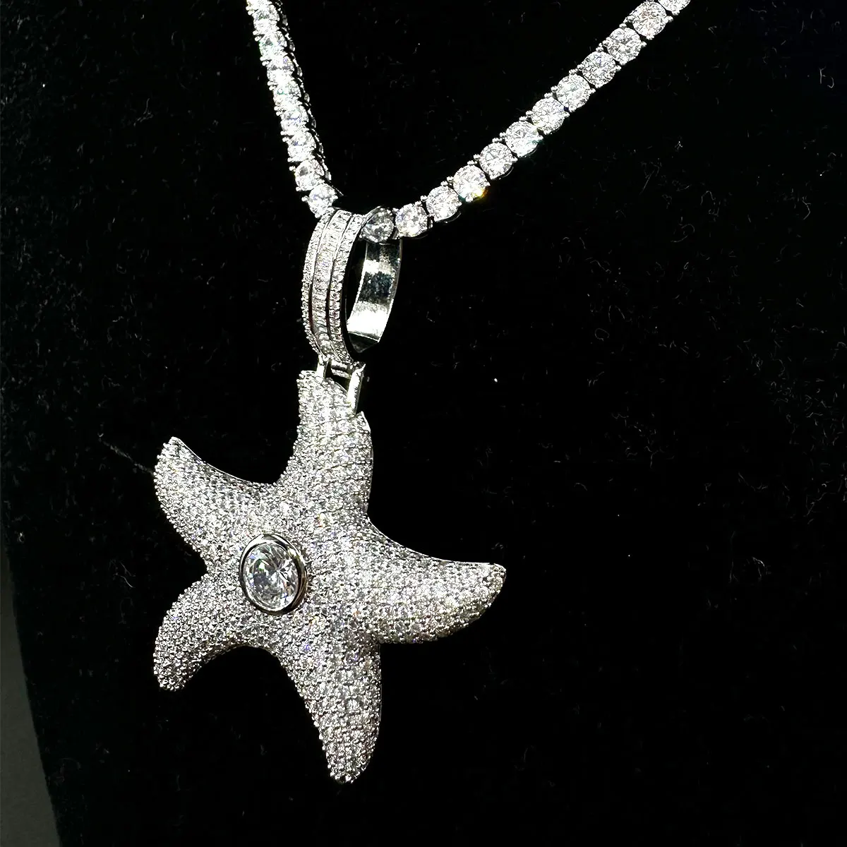 Aokaishen Sea Star Pendant for Women Prong Setting Necklace Cubic Zirconia Hip Hop Jewelry 2023 Trends