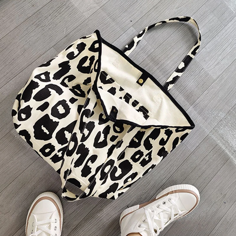 Popular Small Leopard Print Large-capacity Shoulder Shopping Bag Cross-body Bag Canvas Bag Travel Bag Personalized Print Design