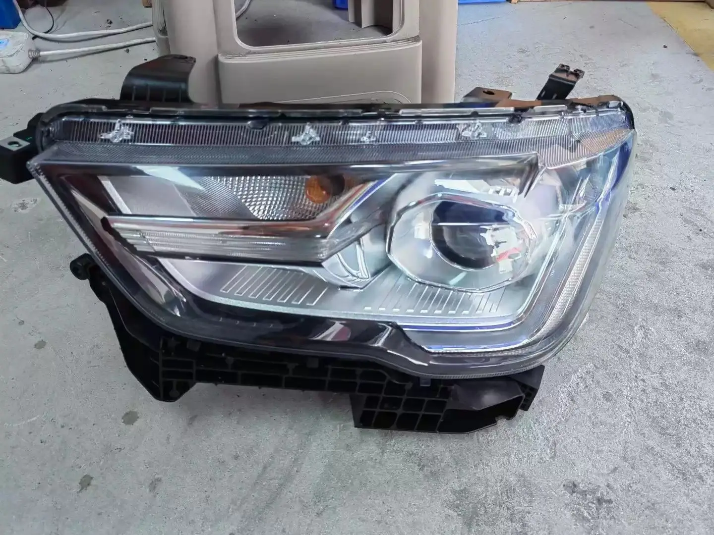 Front Headlight HeadLamp Angel eyes for Great Wall cannon poer 19-20 Daytime Running Light Turn Signal