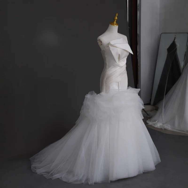 خارج الكتف حورية البحر شبكة فستان الزفاف سليم صالح المتخصصة نمط العروس اللباس الرئيسي نخب فستان مأدبة جديد في الهواء الطلق