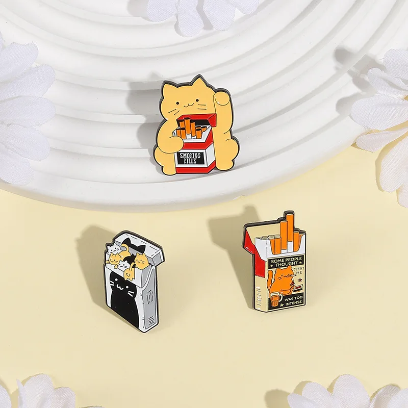 

Creative Cartoon Cats And Cigarette Case Brooch Pins Trendy Metal Alloy Hard Enamel Badge Corsage Prop Accessory Gift For Friend