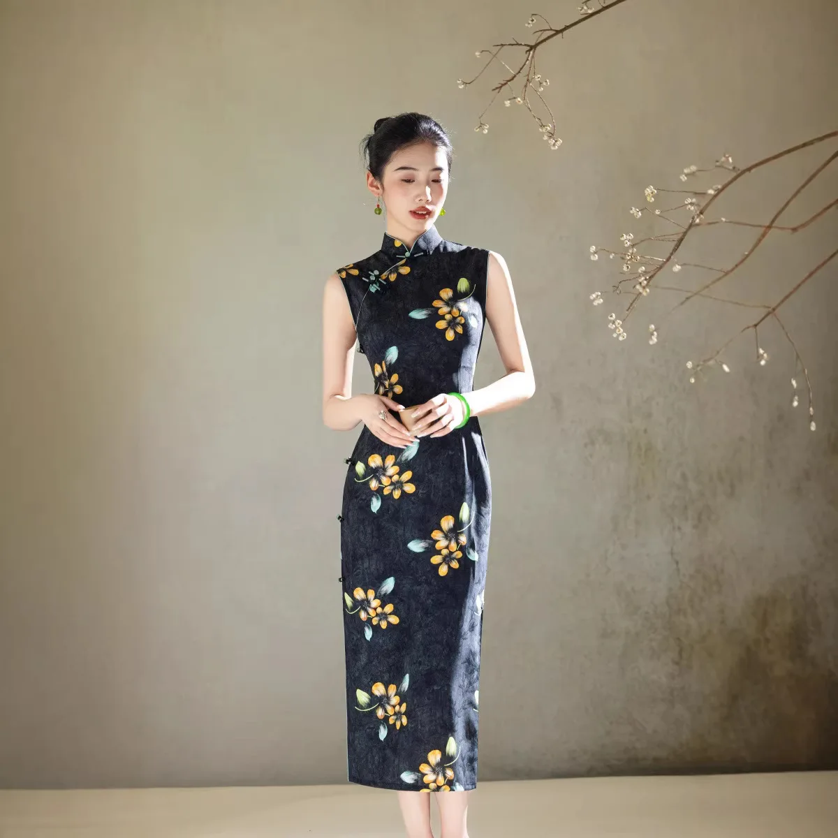 

Летнее новое китайское платье-ципао премиум-класса, облегающее, без рукавов, для молодых женщин