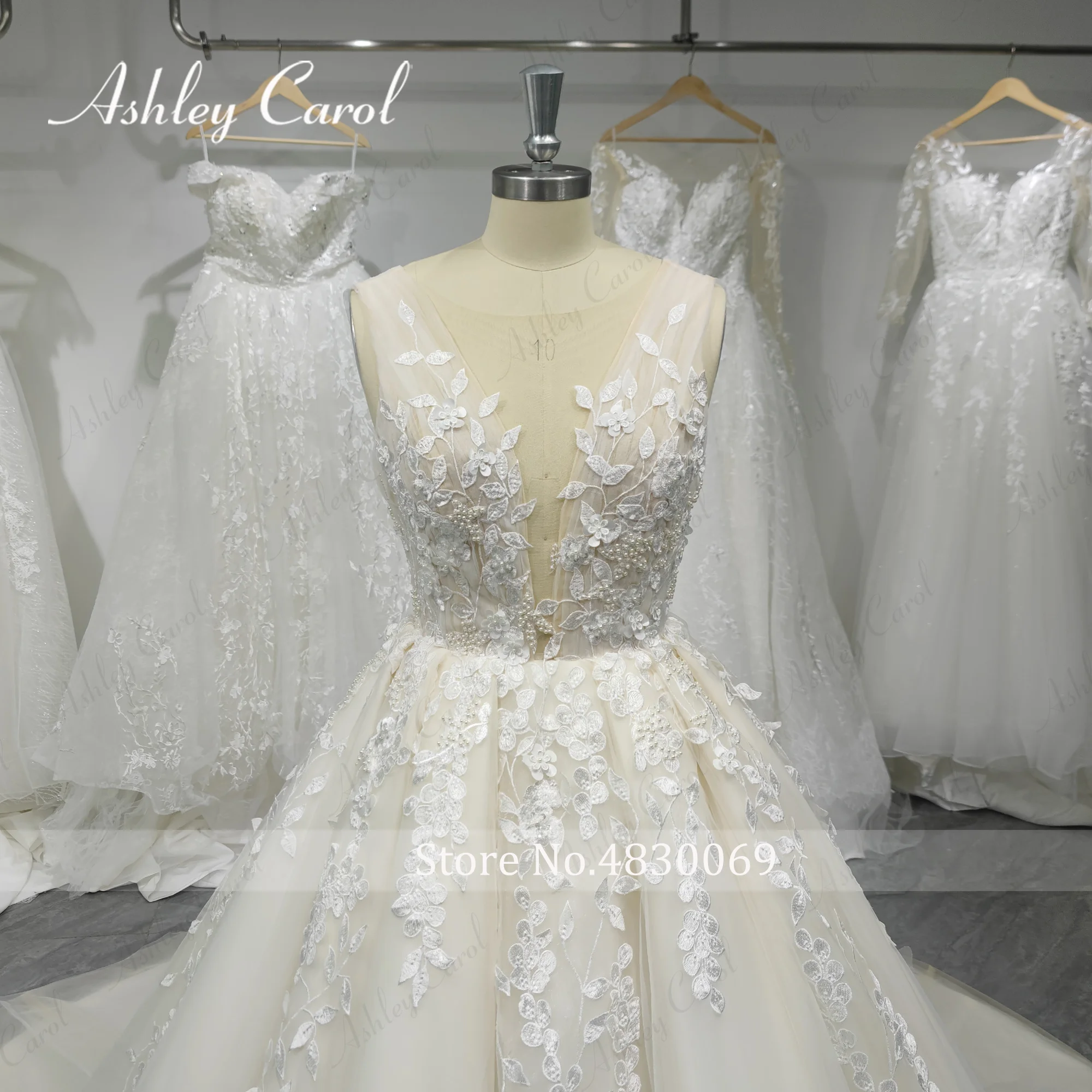 

LOUIS NOVIAS Wedding Dress For Women Elegant Backless Beaded Flowers Embroidery Sleeveless Wedding Gown Vestidos De Novia