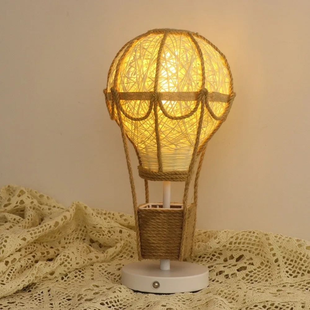 

Vintage Style Balloon Lamp USB Charging Hot Air Balloon Table Lamp Weaving Design Handmade Rattan Atmosphere Lighting