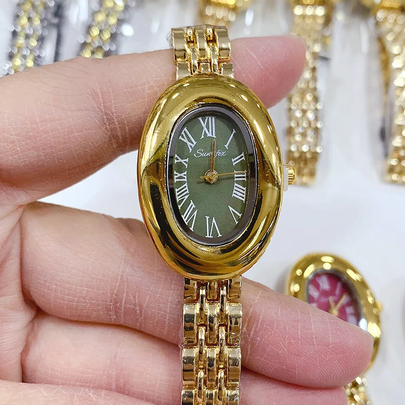 Oval-shaped steel band women's watch, high-end retro fashion, exquisite new women's watch, gold, premium selection.