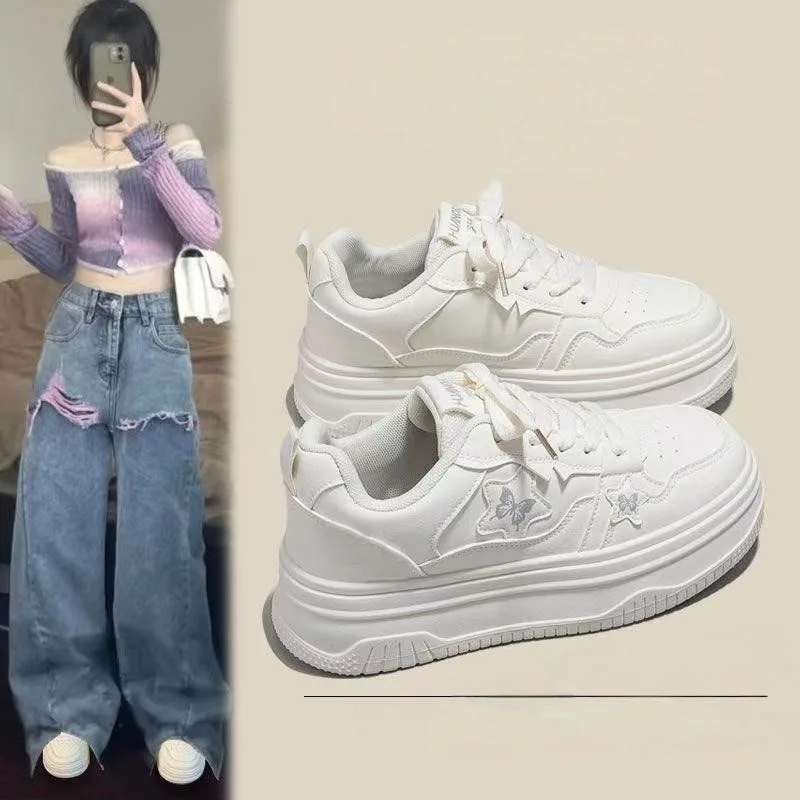 الخريف الساخن النسخة الكورية موضة الاتجاه ستار فراشة حذاء أبيض صغير تنفس الارتفاع زيادة سميكة سوليد حذاء رياضة كاجوال
