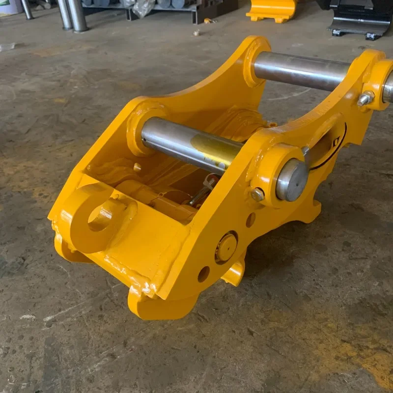 DHG--02, 5--8 ton Excavators Manual Quick Coupler  Quick Hitch