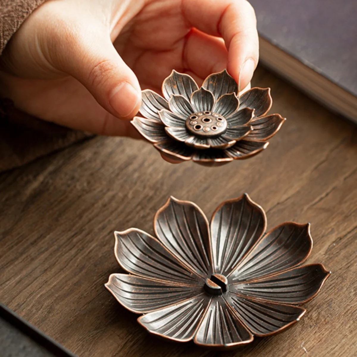 Creative indoor lotus fragrance insert tea ceremony porous sandalwood household incense holder zen wormwood aromatherapy burner