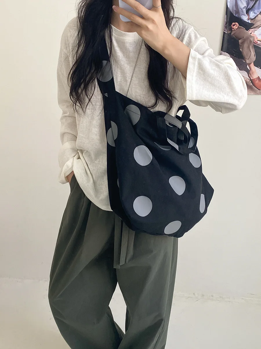 

Designer luxury bag high quality women handbag stylish durable shoulder style elegant design for office travel shopping or daily