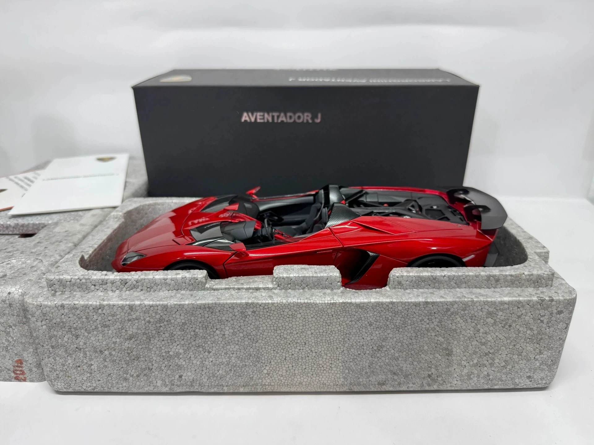 Autoart 1:18 Aventador J Burgundy Simulation Limited Edition All Open Alloy Metal Static Car Model Toy Gift