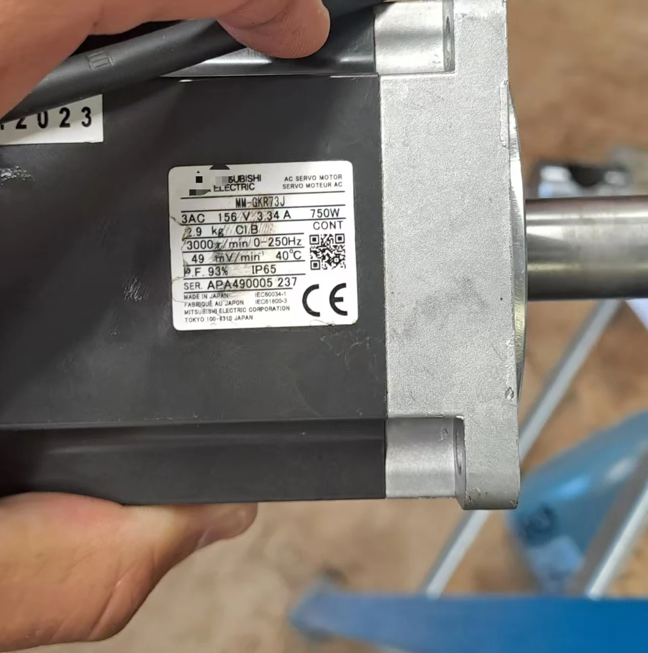 

Новый серводвигатель MM-GKR73J, 12-месячная гарантия MM GKR73J