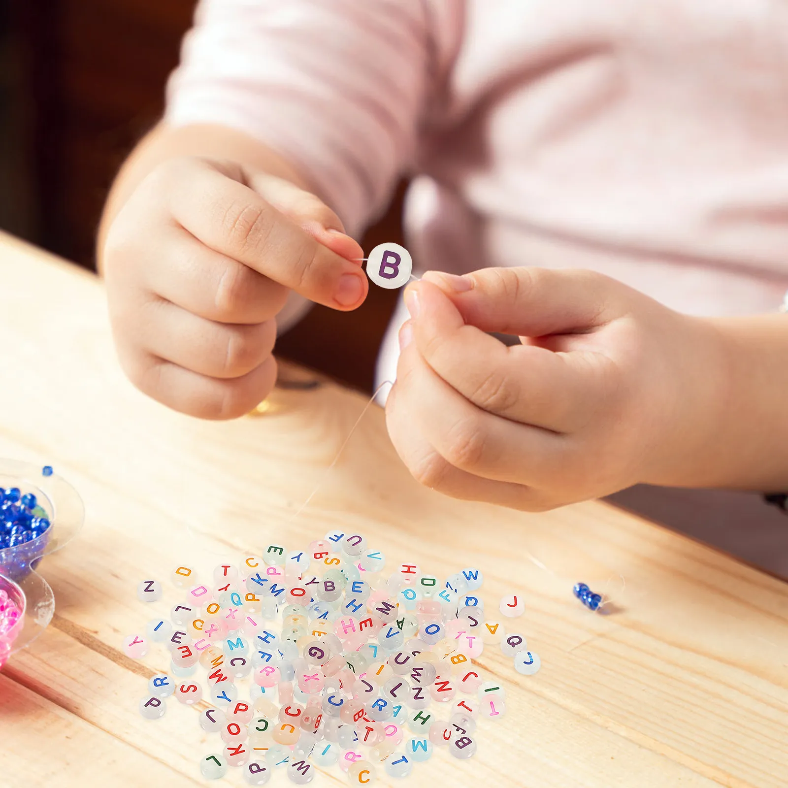 

500 шт. разноцветных светящихся в темноте бусин для изготовления браслетов, ожерелий, украшений, поделок своими руками, круглые акриловые разделительные бусины