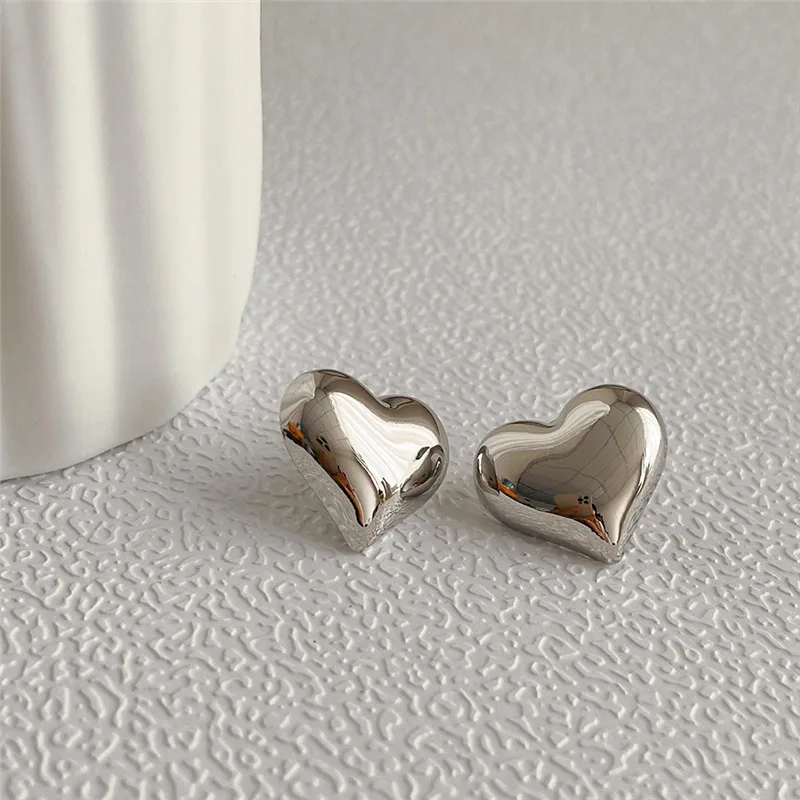 Minimalist Gold Silver Color Smooth LOVE Heart Stud Earrings for Women Trendy Elegant Wedding Bride Jewelry Gift