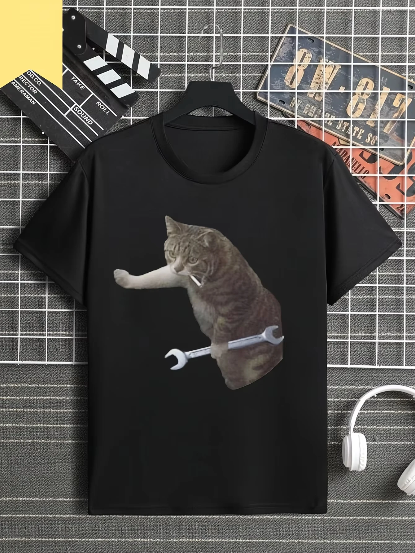 Women's Fun Mechanical Cat T-shirt Black T-shirt with A Tabby Cat Graphic Automotive Activity Casual Streetwear Women Clothing