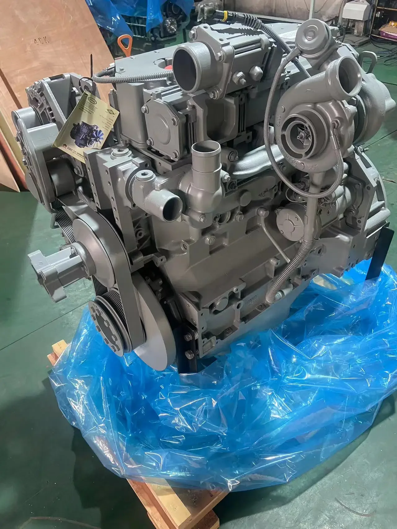 High quality construction machinery Water Cooled 4Cylinder TCD 2013 L04 2V Deutz diesel engine for sale