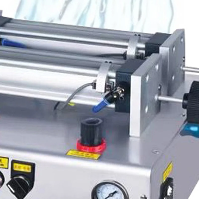 

Desktop Multi-function Milk Beverage Water Filling Machine Liquid Double-head Quantitative Filling Machine