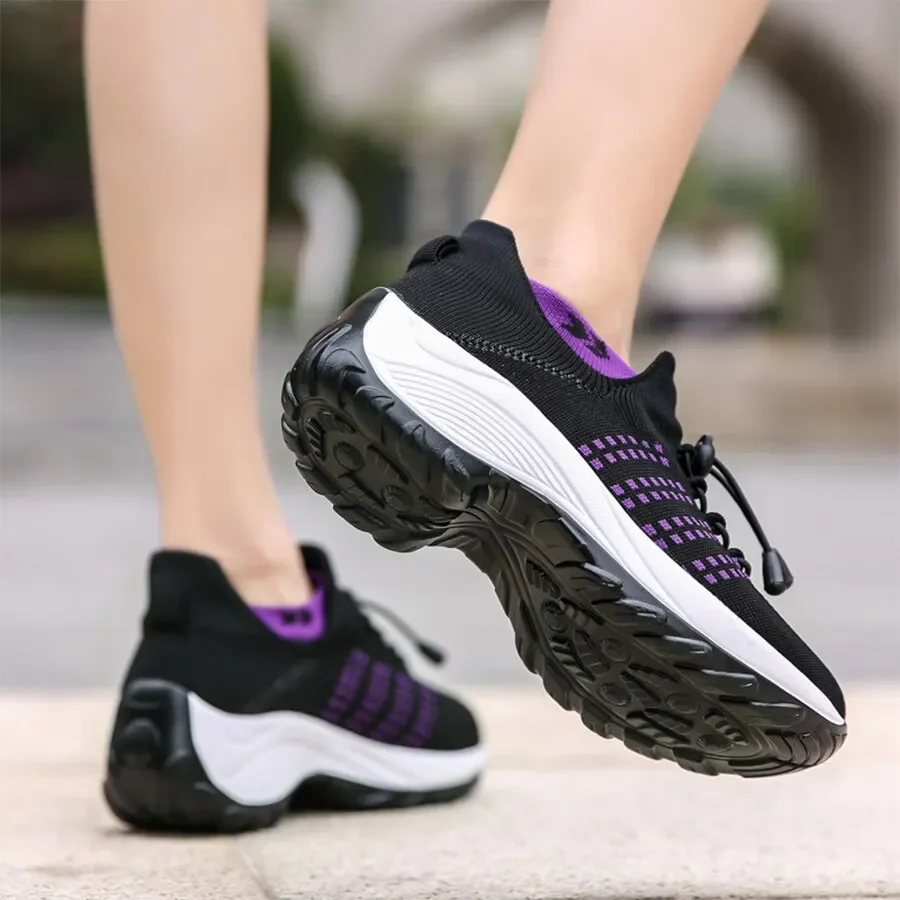 Moda feminina tênis para caminhada sapatos esportivos de fitness plataforma grossa altura crescente respirável mocassins elásticos senhora formadores