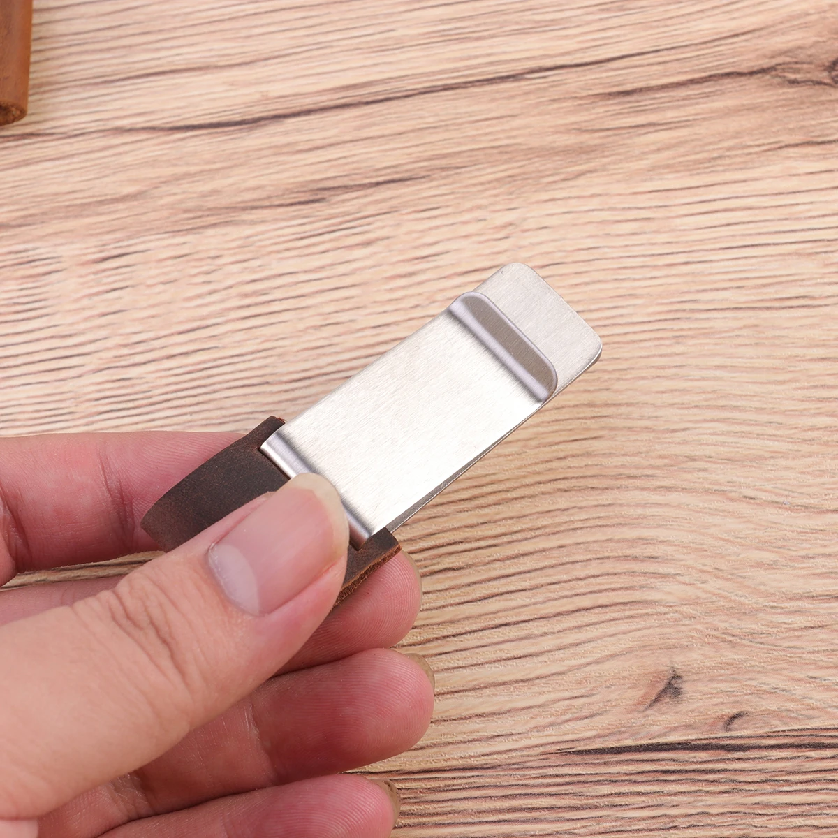 

4pcs Stainless Steel Pen Holder Metal Office School Supplies Scratch Oxidation Resistant Wear Resistant Smooth Writing